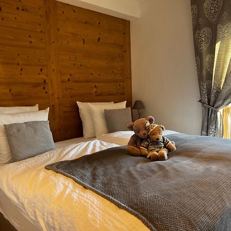 Hotel De Charme La Poste Anzère Екстериор снимка